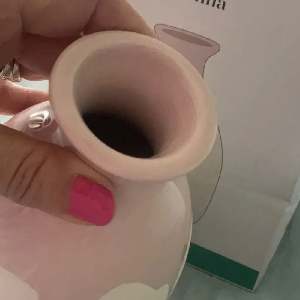 Isaac Mizrahi Pink and Cream Ceramic Decorative Vase in Box